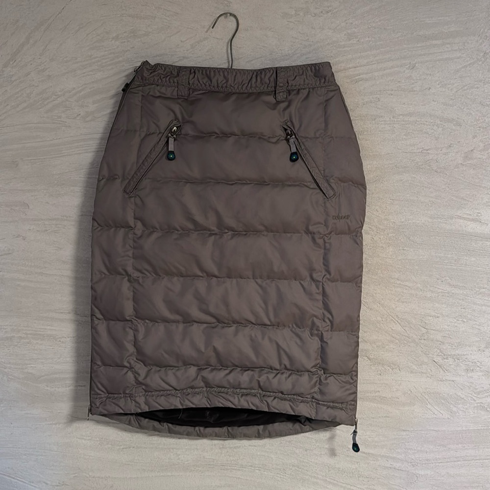 Puffy Skhoop insulated winter skirt.